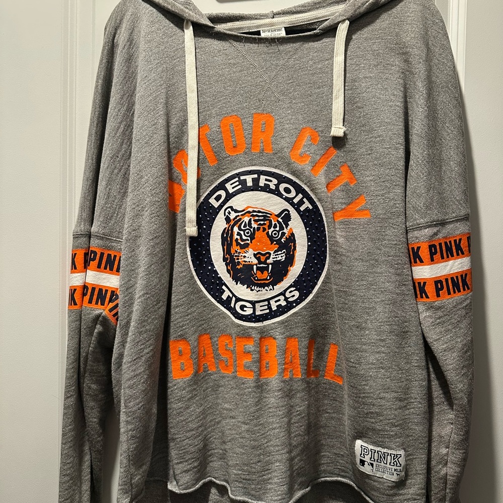 VS PINK Detroit Tigers Hoodie